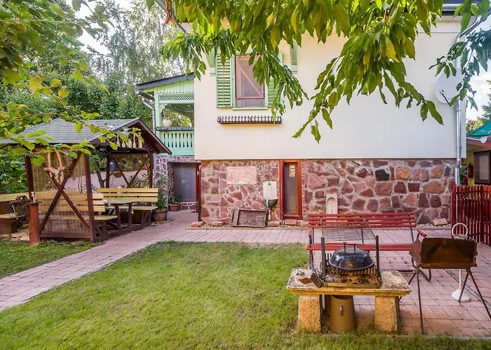 Lägenhet Tamas Sziveben- Egesz Evben Nyitva! Balatonföldvár